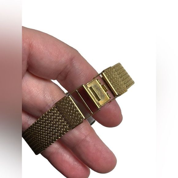 Vintage BULOVA QUARTZ 1985 DIAMOND MENS WRISTWATCH - Picture 9 of 15